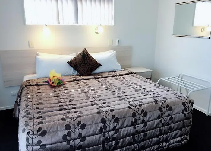 Rose Court Motel 4*