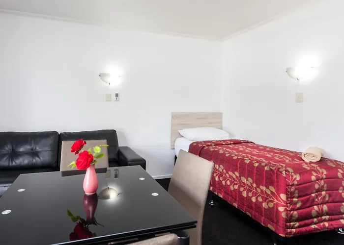 Rose Court Motel 4*