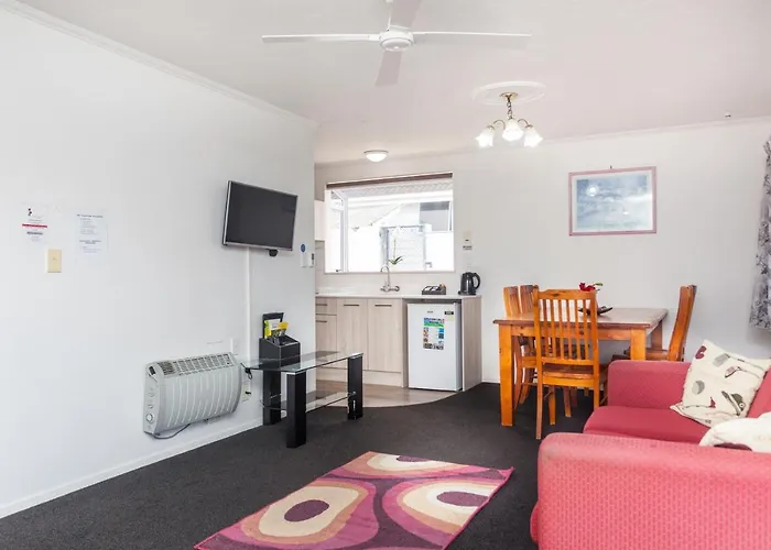 Rose Court Motel 4*